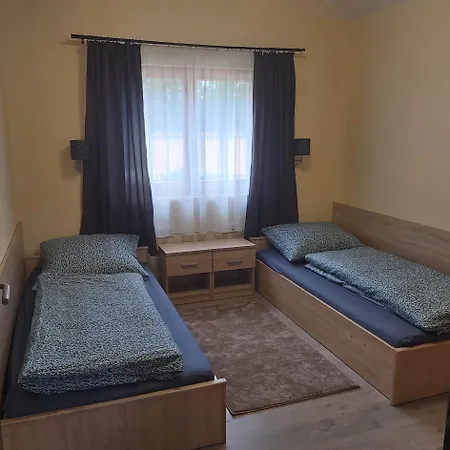 Toelgyfa Vendeghazak Apartament