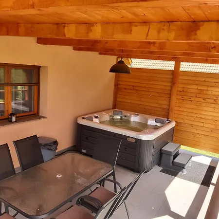 Toelgyfa Vendeghazak Apartament Kaszo