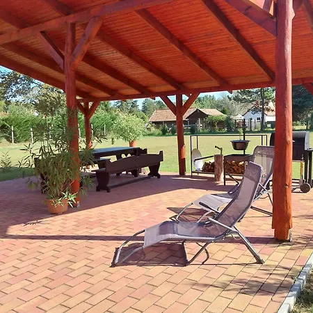 Toelgyfa Vendeghazak *